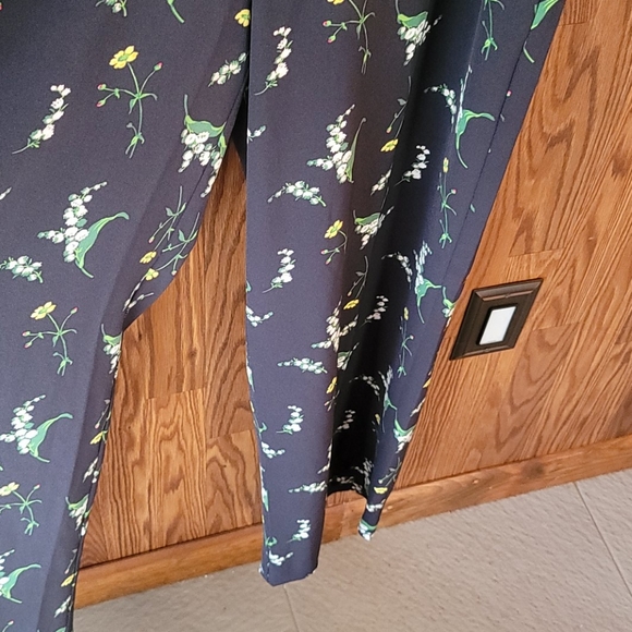 Ann Taylor factory floral print jumpsuit, size 14 - Picture 4 of 11